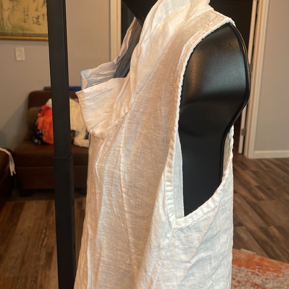 White Linen Dress with cow neck - Picture 6 of 14